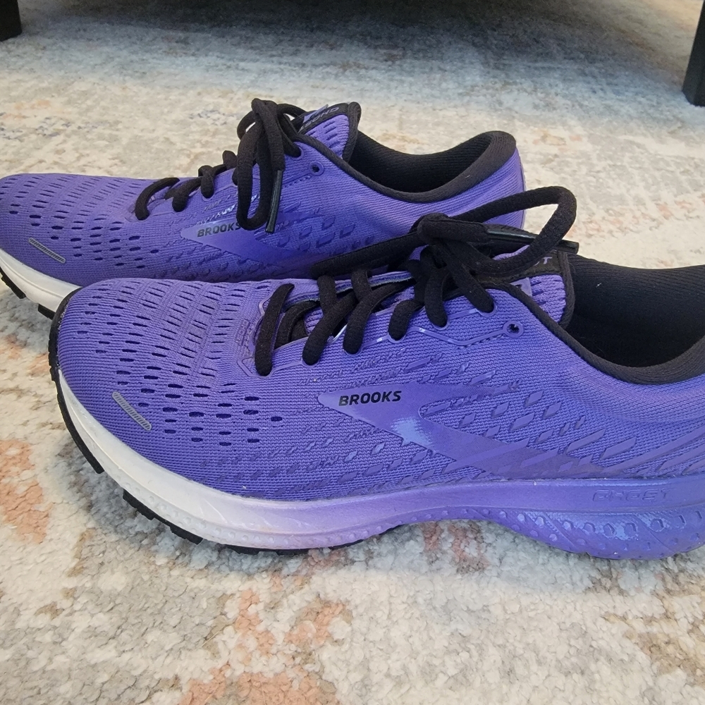 Women's purple Brooks Ghost 13